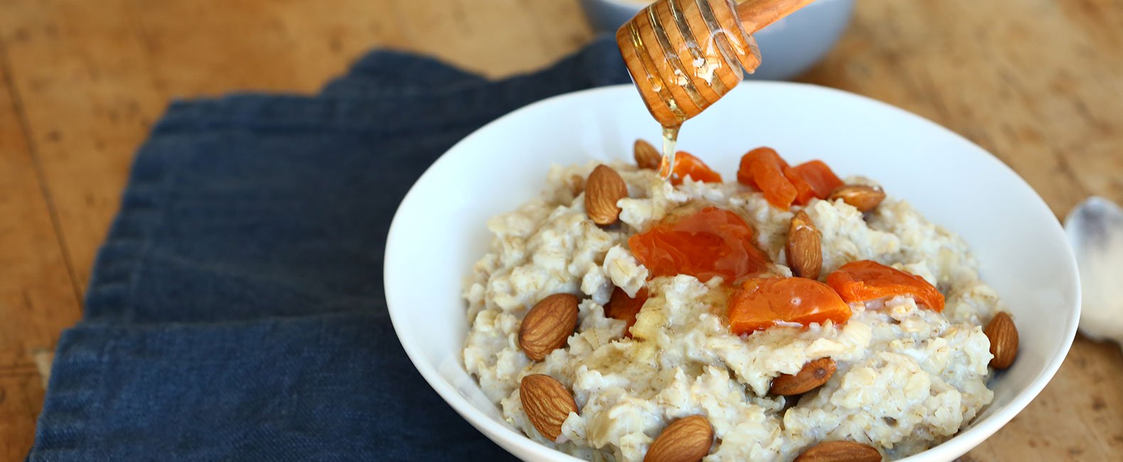 Apricot Honey Oatmeal